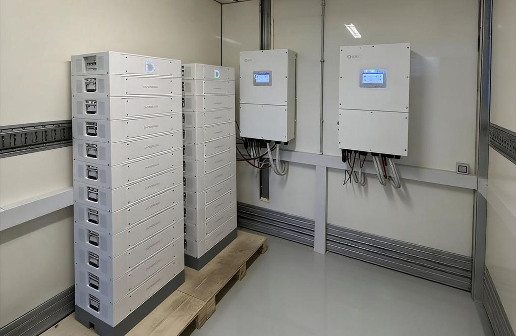Proyecto Dyness STACK100 de 112 kWh para supermercado en Chile
